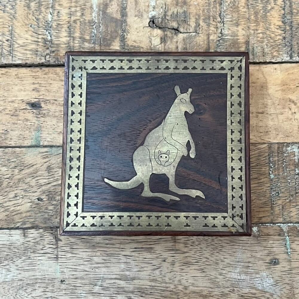Vintage Small Wood Keepsake Box Hinged Brass Inlay Kangaroo